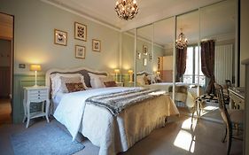 Chambre D Hote : Louvre Elegant Apt Suite